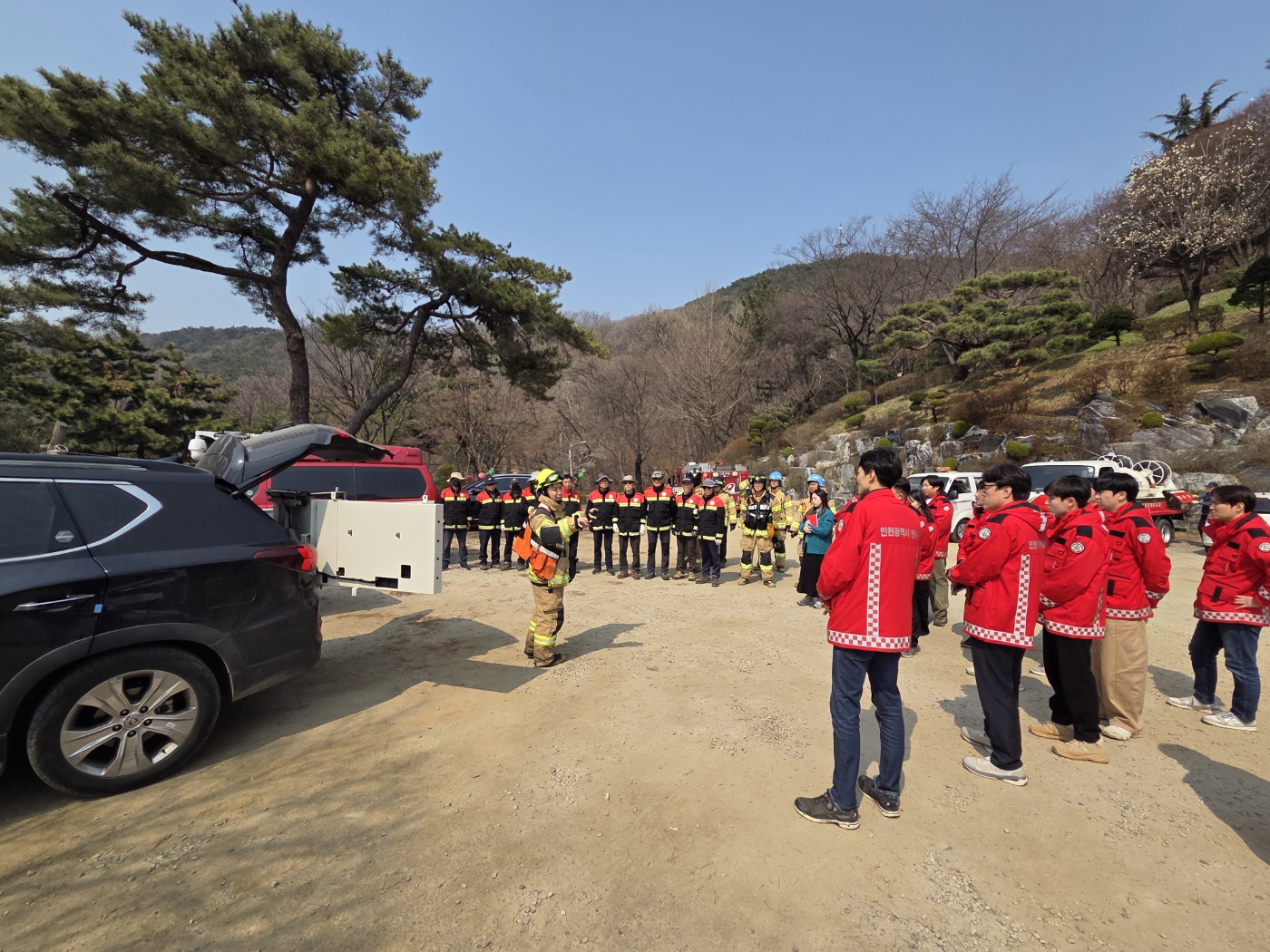 연수구는 최근 실화로 인한 대형산불이 전국적으로 증가함에 따라 지난 3일 연수구 청량산 일대에서 봄철 대형 산불대비 유관기관 합동훈련을 진행했다
